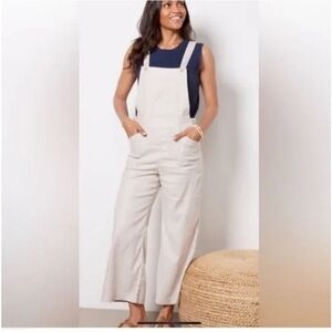 Evereve Beige Trousers